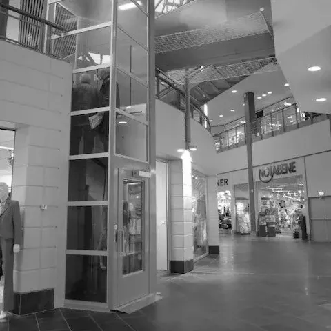 Création du site vitrine adena elevation spécialisé dans les ascenseurs à Cognac